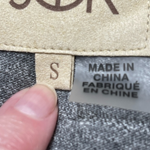 Chaser Heather Gray Tee - Picture 7 of 8